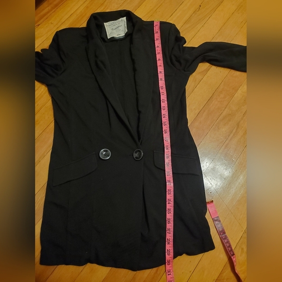 Cartonnier Anthropologie long black blazer. 3/4 sleeves. Size M. Padded shoulder - Picture 10 of 11